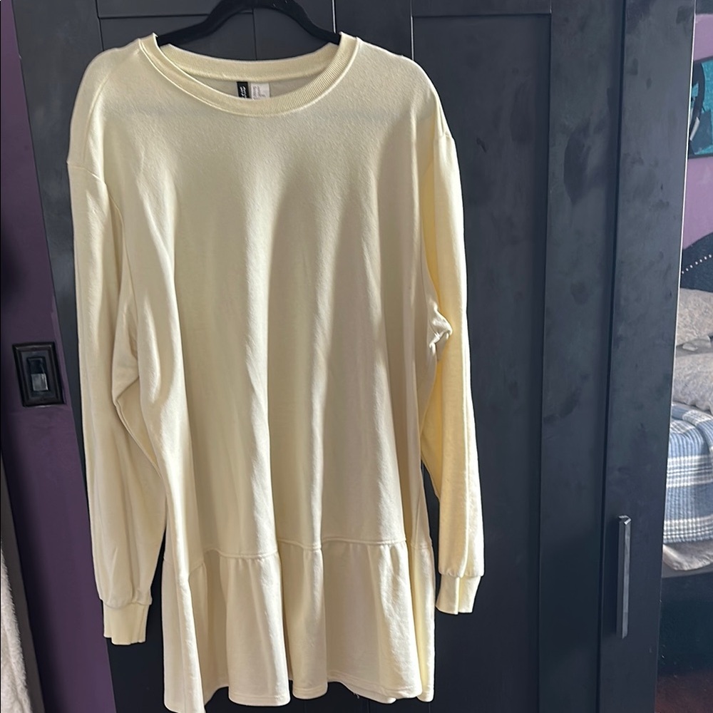 H&M (Divided) Yellow Boxy Ruffle at bottom Long Sleeve Dress
